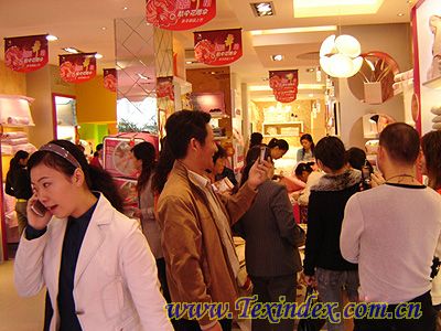 �������h�؅^�������F