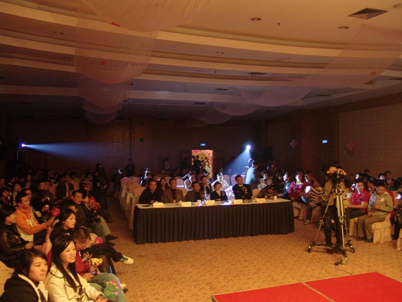 南方寢飾員工參加單身聯誼會