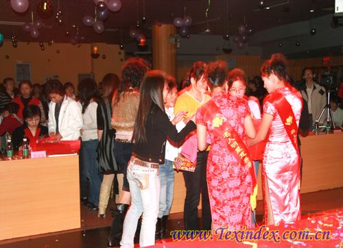 夢麗莎亮相完美女人中國行慈善晚會