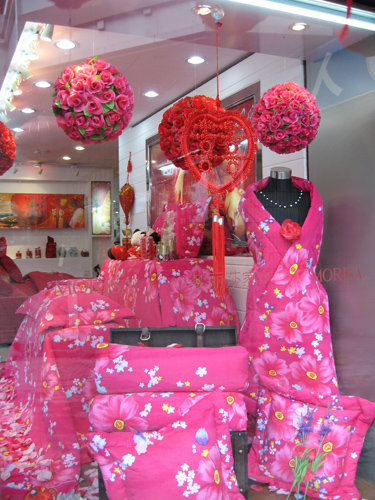 夢麗莎店面的形象和櫥窗布置