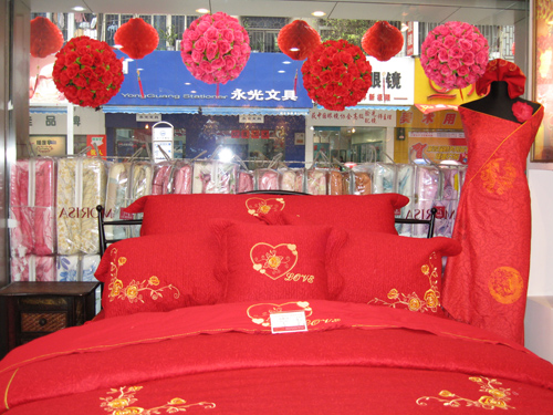 夢麗莎店面的形象和櫥窗布置