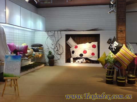 首次參展艾萊依耀鉆南京展覽中心