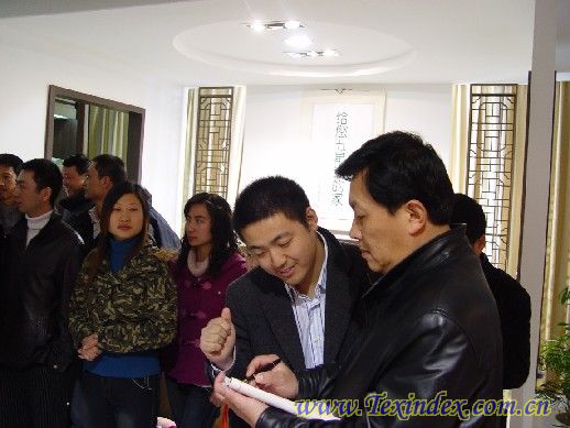 世家家紡迎來星光燦爛!