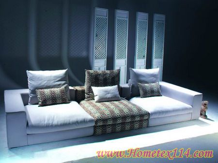 �؄e˽�ܼҾߠI����{���A