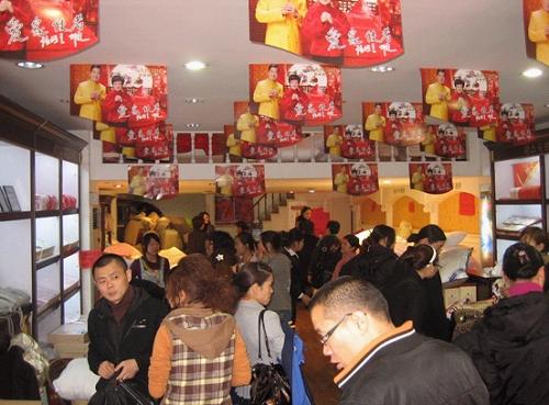 藍絲羽千萬讓利全國巡回特賣會