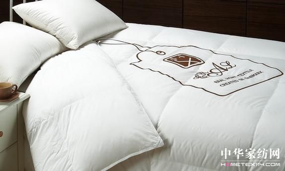 艾萊依:在睡夢(mèng)中來個(gè)空氣按摩