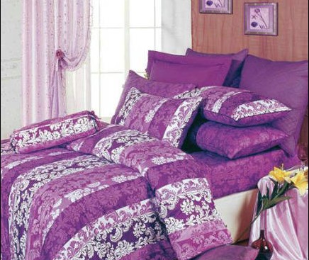 新年色彩床上的調色板