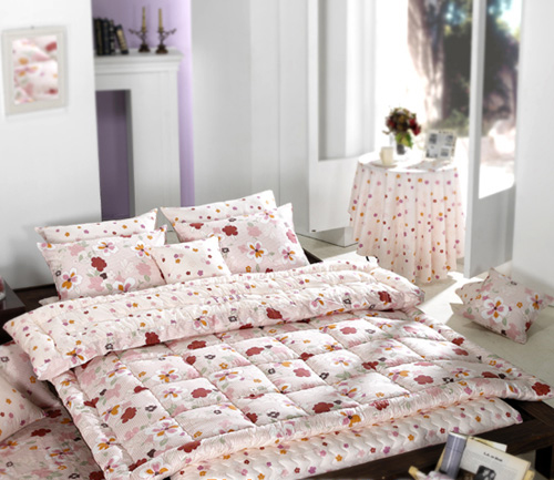 素凈典雅 床品的浪漫情調 浪漫滿屋紫色花卉床上用品