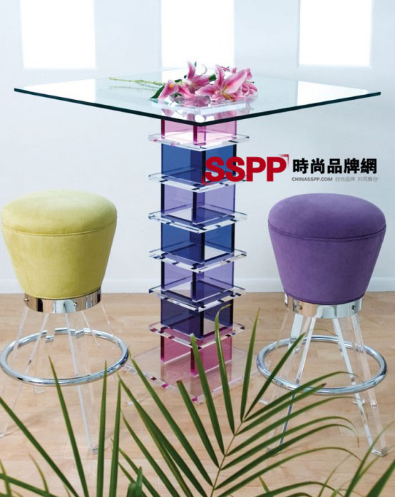 H.Studio設(shè)計彩色玻璃酒吧桌