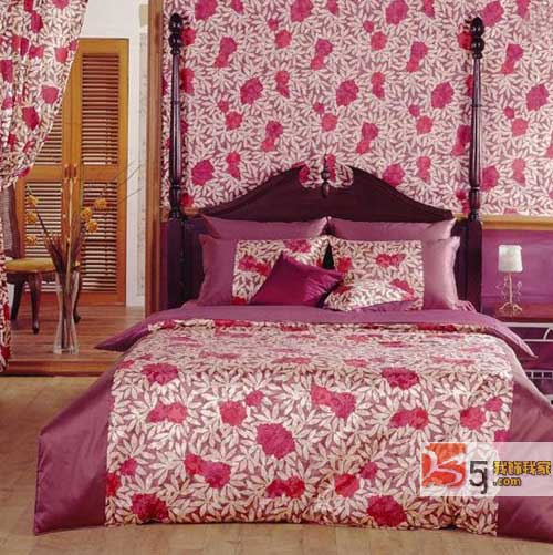 優(yōu)雅床品營(yíng)造低調(diào)奢華的韻味