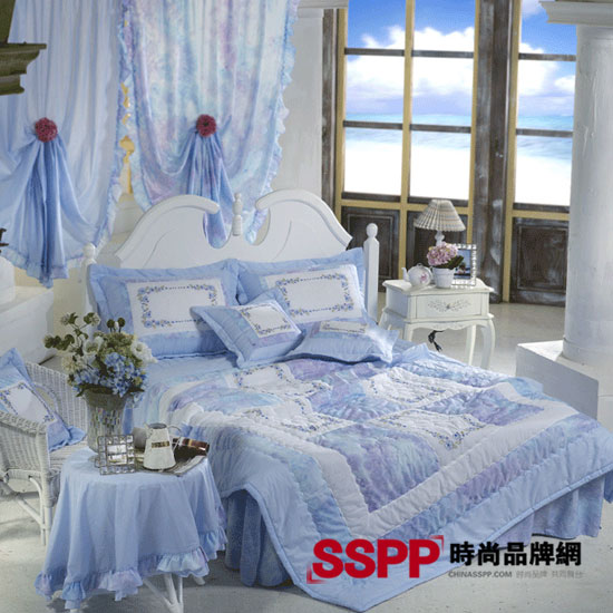 ���մ�Ʒ�Q�b���ɫ���ψ�