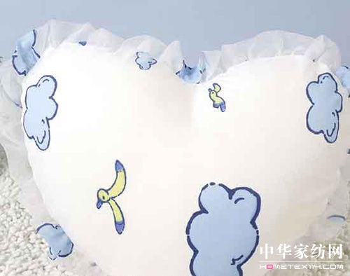 風(fēng)格各異時尚抱枕溫暖你心