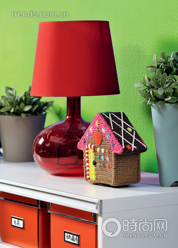 ���봺���ɫ������