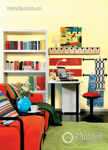 ���봺���ɫ������