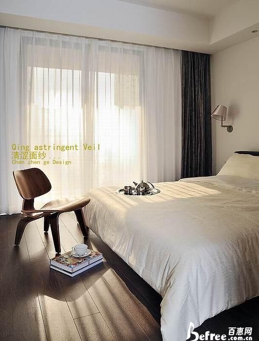 輕風穿透白色干凈空間