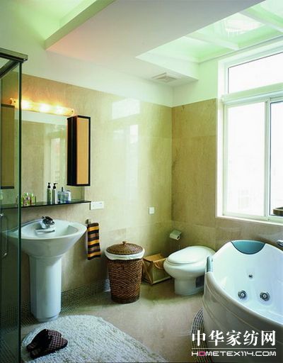 用簡單方法設計多彩衛浴間