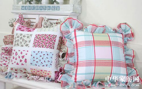 時尚抱枕帶來暖意和溫馨