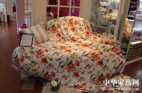 圣路易絲秋冬新品—花舞飛揚(yáng)