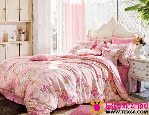 浪漫床品裝扮“激情”臥室