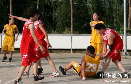 艾萊依籃球聯(lián)賽圓滿成功
