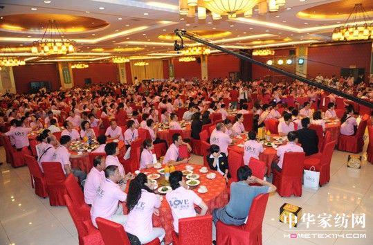 十年藍絲羽 百年世博行