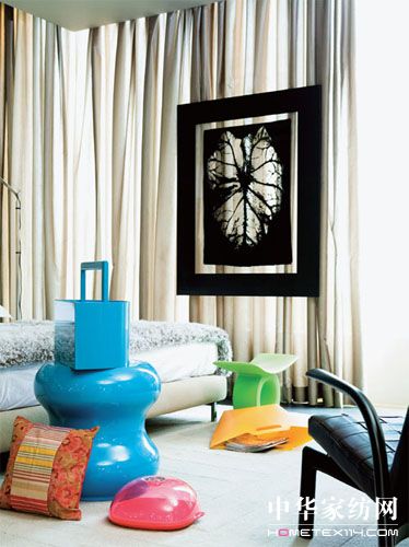 ���g����4����ɫƽ�⽨�h