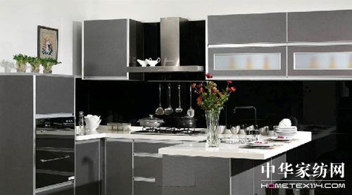 銀灰色櫥柜成主流