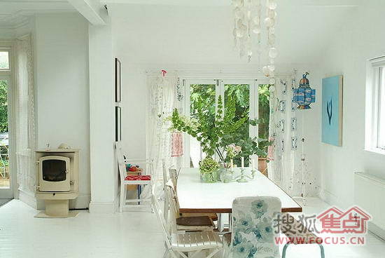 ��ɫ�ʠI�켃��Ӣ���L