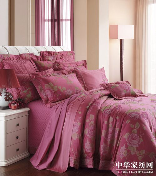 恐龍紡織推出唯有愛婚慶系列