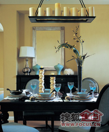 ��ɫ�Ҿ��c������ɫ��