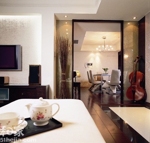 ��ů���ɫ�r(sh��)�к�(ji��n)�W��