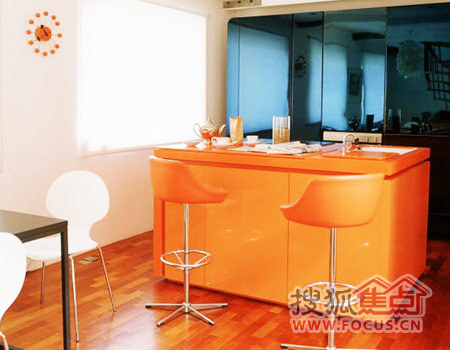 ��ζ�N����ɫ���������θ