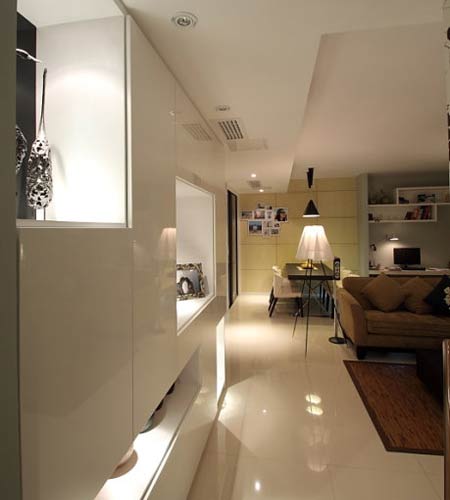 �W��12�f�㶨��ɫ�r�м�