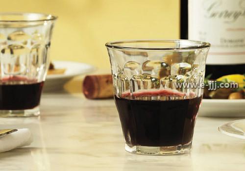 Ư���;����ݵļ�ͥ�f����