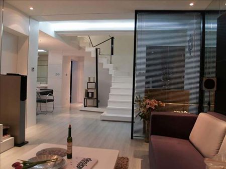 140平米黑白小復式很時尚