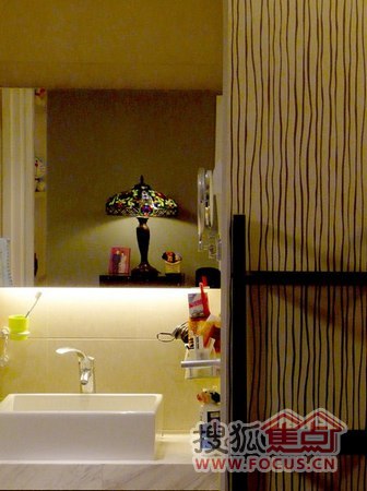 70ƽ�׺ڰ׻ҕr(sh��)�м�