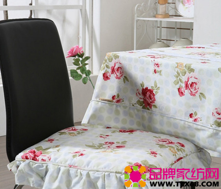 優雅碎花布藝締造浪漫空間