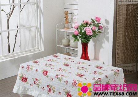 優雅碎花布藝締造浪漫空間