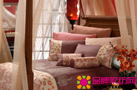 經典床品讓臥室呈現藝術風格