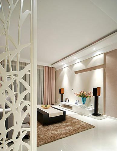 ���s���\���r�����и��{