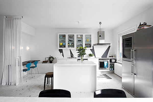 瑞典百平公寓簡約時尚大膽配色