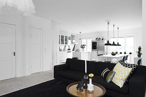 ����ƽ��Ԣ���s�r�д�đ��ɫ