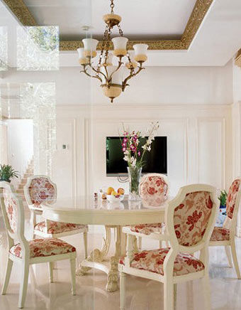 ��ͯ�����ھӼ���ɫ����