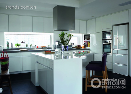 ��Ȼ��ζ��푼Ҿ�ɫ��