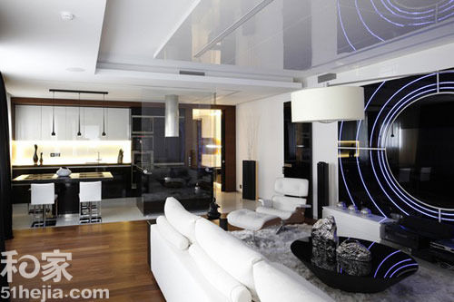 �ڰ���ɫչ�F(xi��n)��(j��ng)���������g