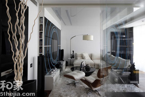 �ڰ���ɫչ�F�����������g