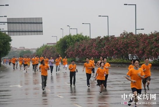 夢麗莎職工勇奪“建設(shè)者杯”長跑第五名
