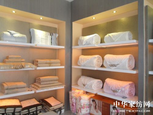 ���Z�żҼ����u���M�v�V�|÷��