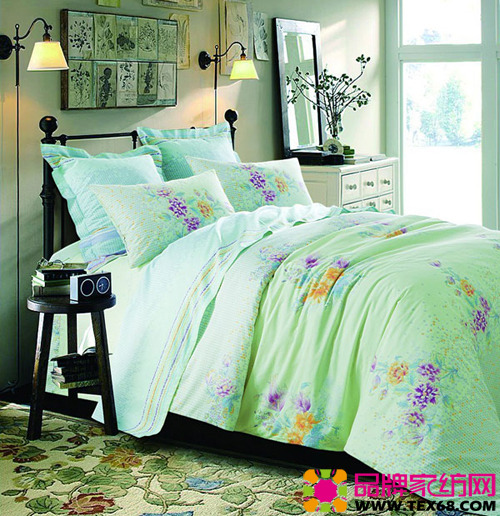 花朵床品讓臥室充滿自然氣息
