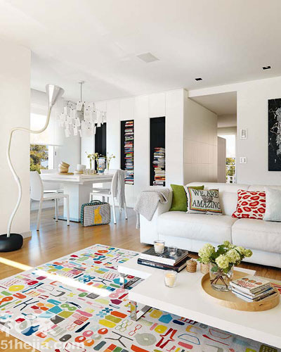 ����ɫ�͏d�M�@���s����